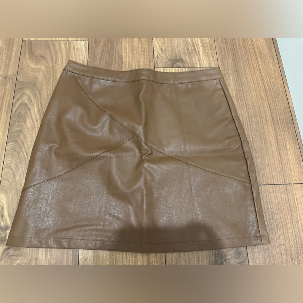 Camel leather miniskirt, size XL